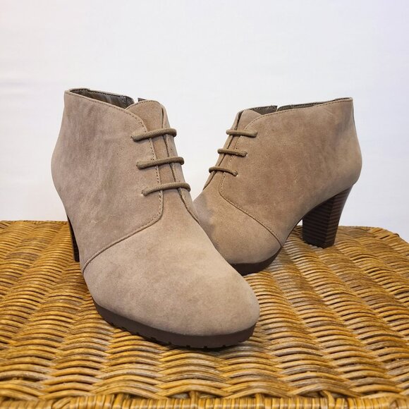 Giani Bernini Taupe Suede Ankle Boots Size 8M - Picture 1 of 6